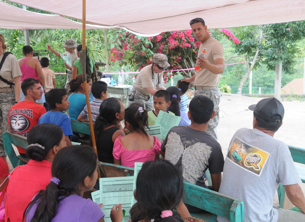 Medical Readiness Training Exercises at San Juan de Sitio, Honduras