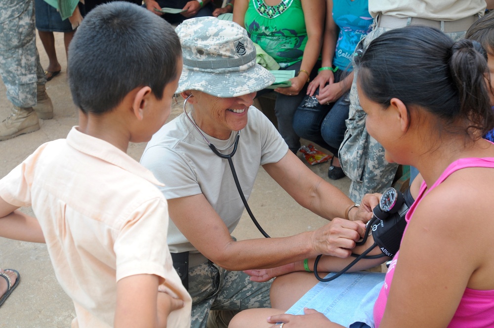 Medical Readiness Training Exercises at San Juan de Sitio, Honduras