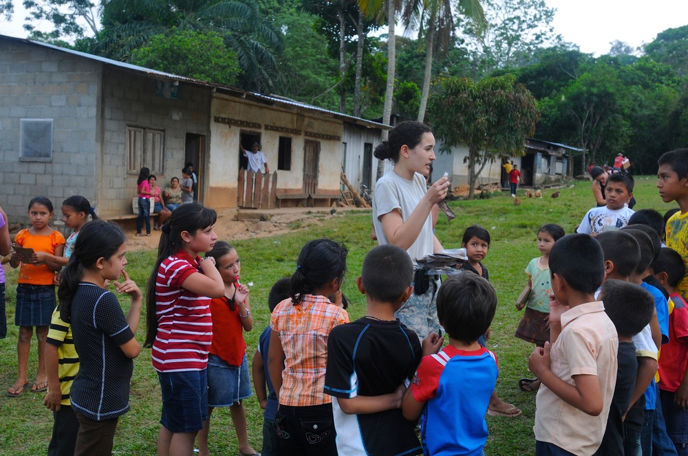 Medical Readiness Training Exercises at San Juan de Sitio, Honduras