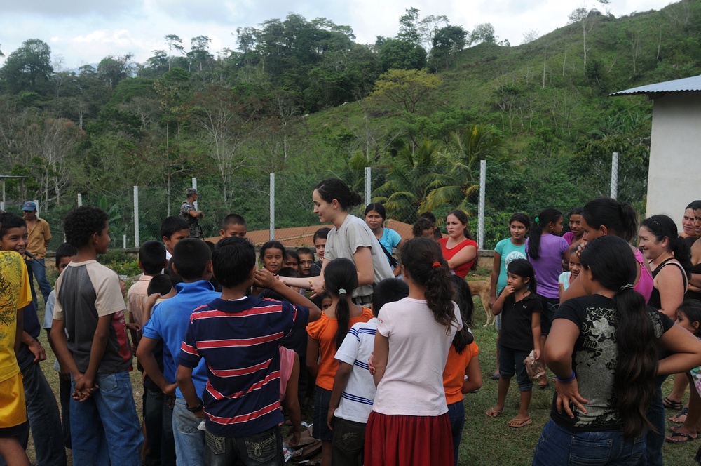 Medical Readiness Training Exercises at San Juan de Sitio, Honduras