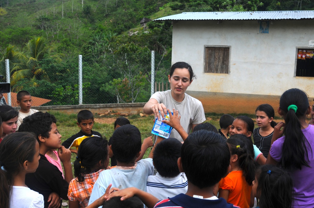 Medical Readiness Training Exercises at San Juan de Sitio, Honduras