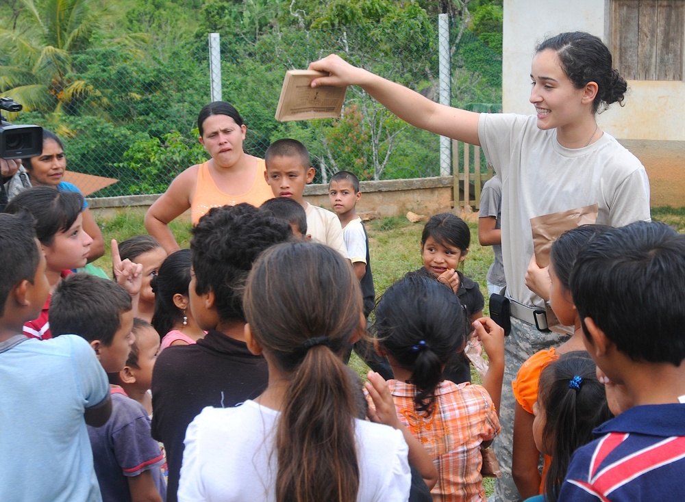 Medical Readiness Training Exercises at San Juan de Sitio, Honduras