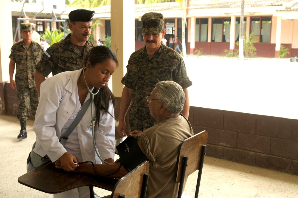 “Task Force Tropic” medics help Hondurans