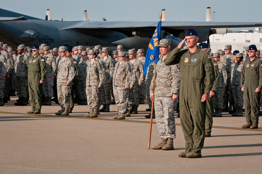 Members of the Kentucky Air National Guard receive awards for meritorious service and academic exellence