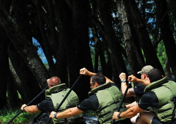 Fuerzas Comando 2012