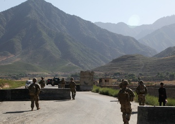 Charlie Company,1st Battalion, 12 Infantry Regiment, 4th Brigade Combat Team, 4th Infantry Division, school visit