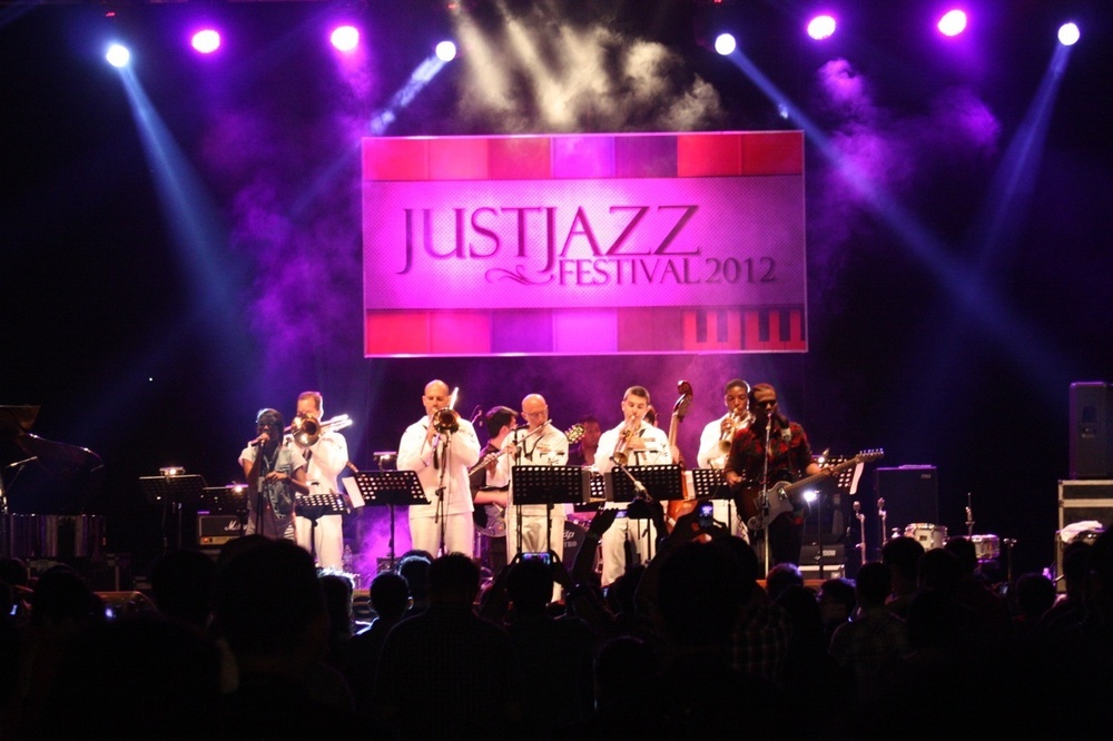 7th Fleet Band performs in Indonesia