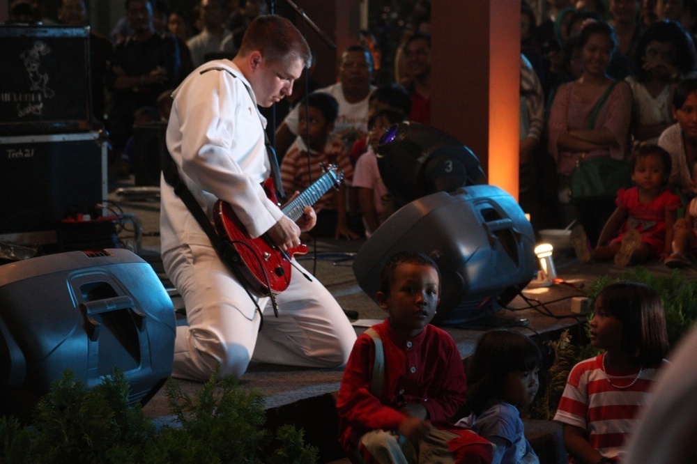 7th Fleet Band performs in Indonesia