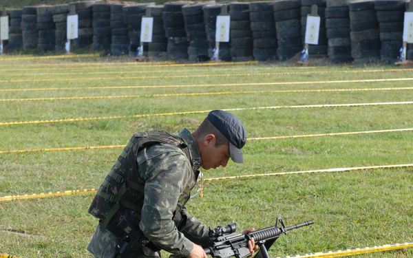 Fuerzas Comando 2012 zero range