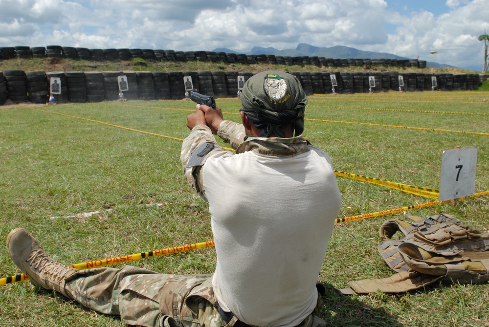 Fuerzas Comando 2012 zero range