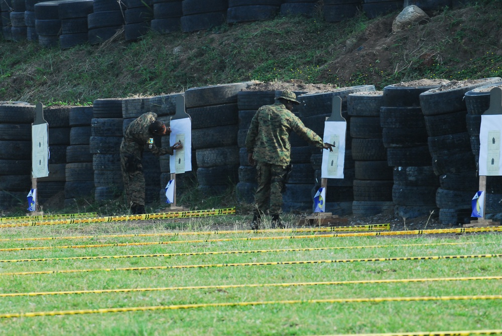 Fuerzas Comando 2012 zero range