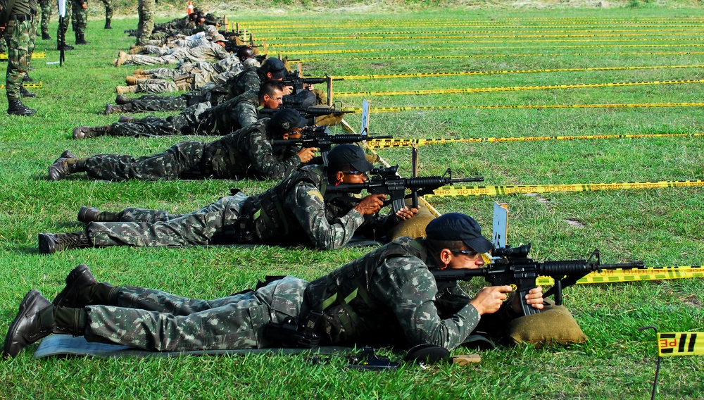 Fuerzas Comando 2012 zero range