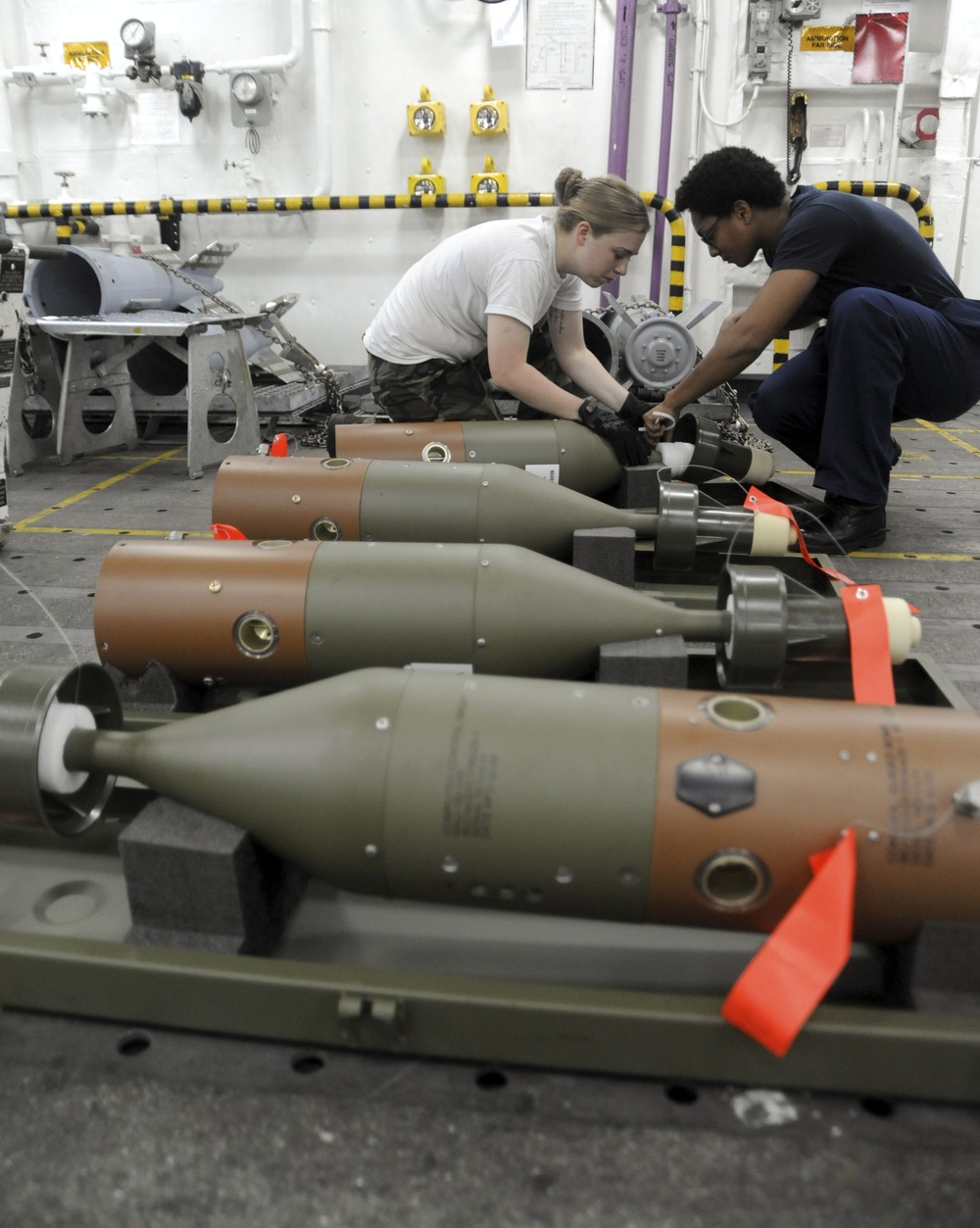 Inspecting a computer control group bomb accessory