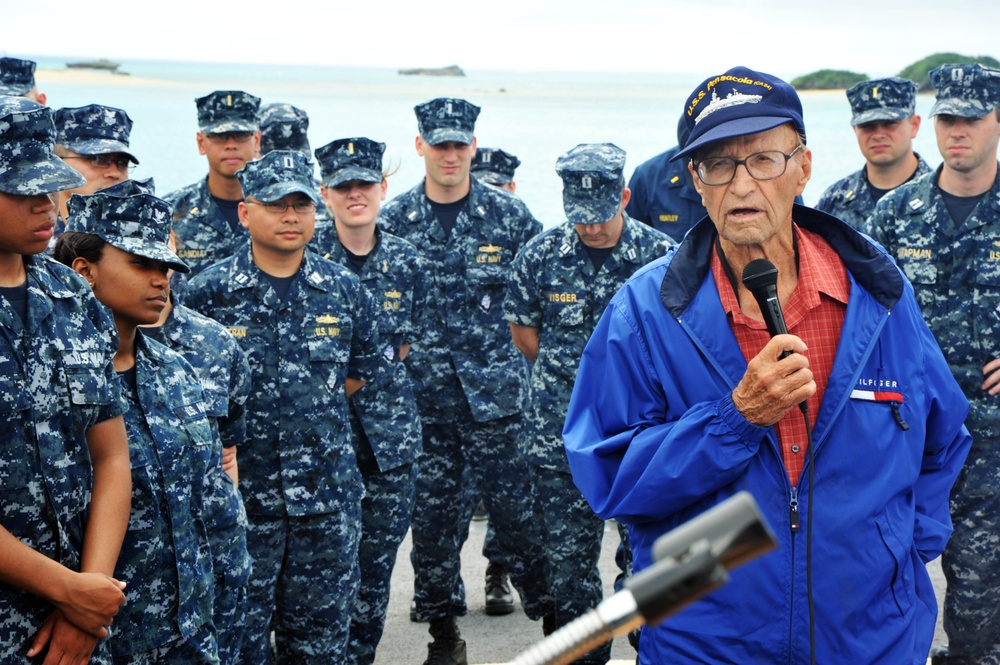 Veterans tour USS McCampbell