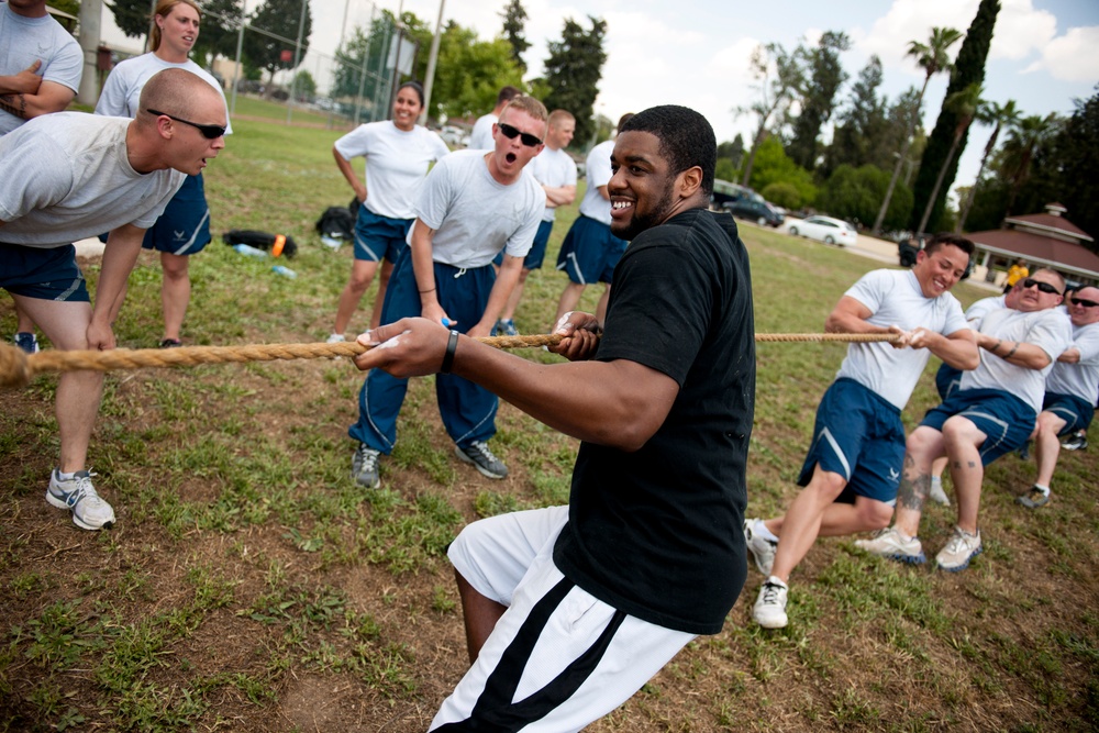 Sports day brings dunks, spikes, strikes to Incirlik
