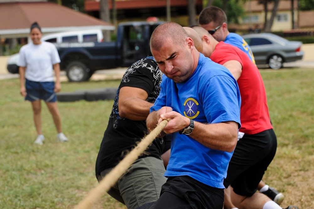Sports day brings dunks, spikes, strikes to Incirlik