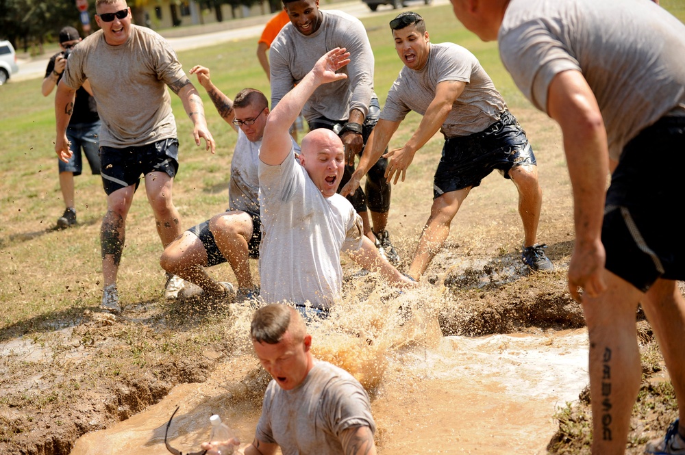 Sports day brings dunks, spikes, strikes to Incirlik