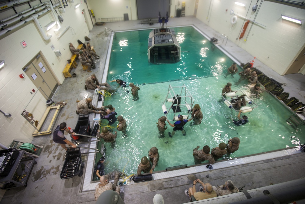 Underwater Egress Training Course / HELO Dunker