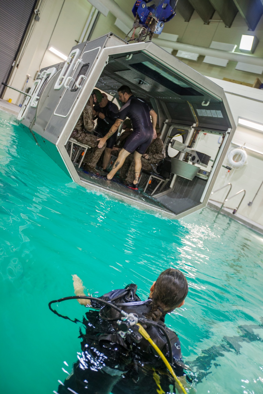 Underwater Egress Training Course / HELO Dunker