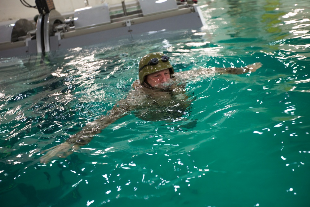 Underwater Egress Training Course / HELO Dunker