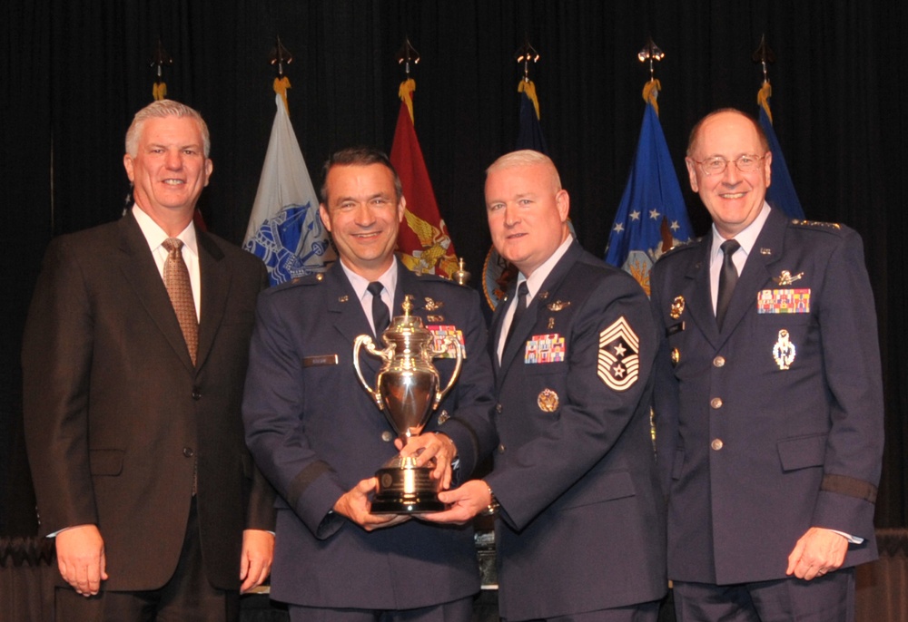Omaha trophies presented to USSTRATCOM’s finest