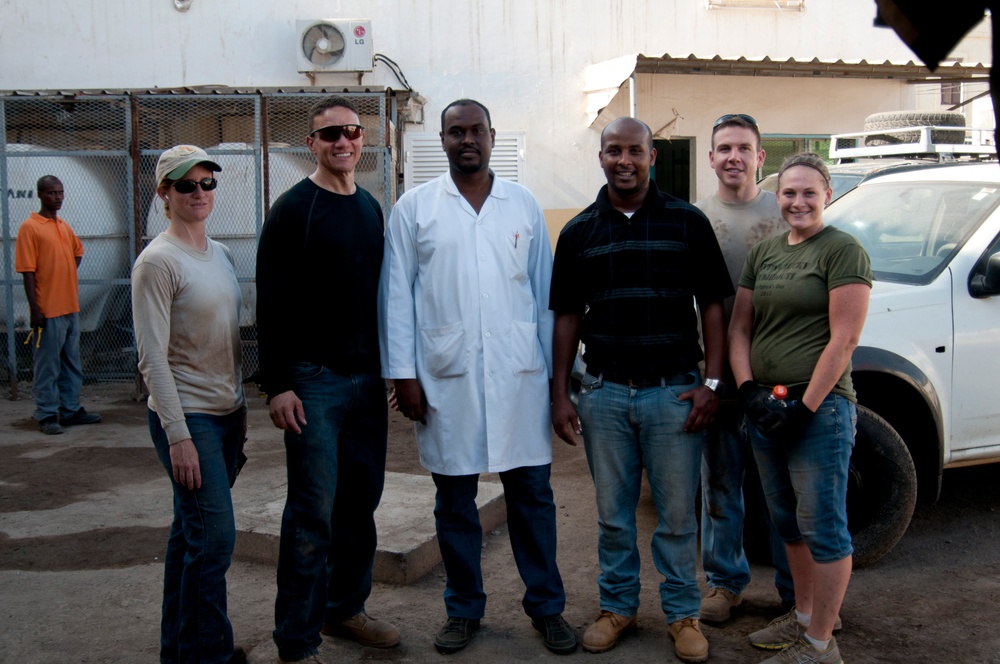 Volunteers Provide Shade and Comfort for Tuberculosis Patients