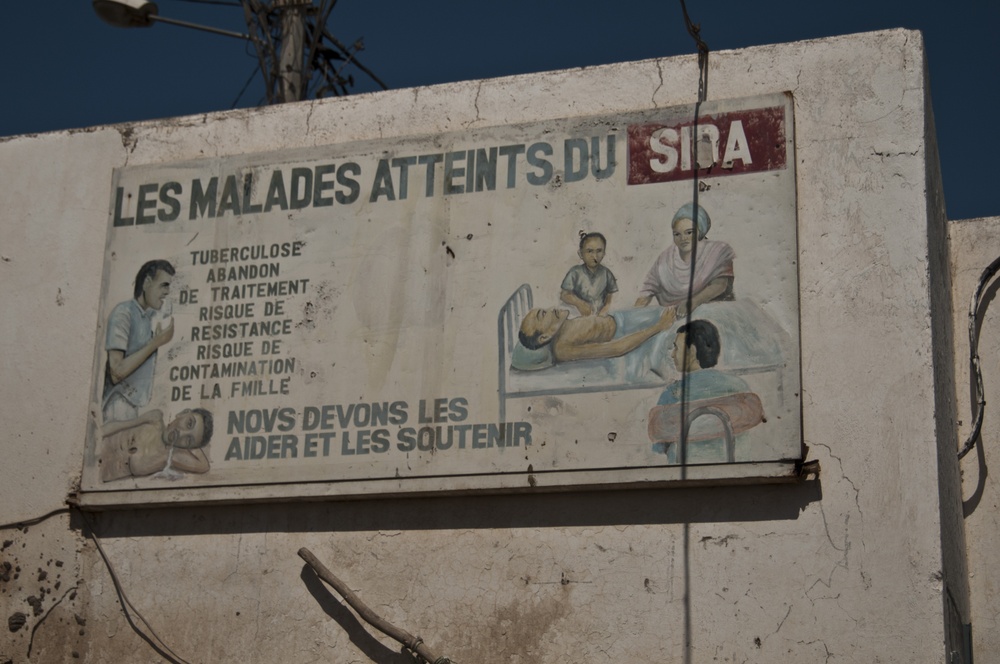Volunteers Provide Shade and Comfort for Tuberculosis Patients