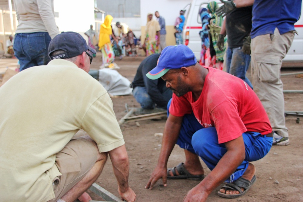 Volunteers Provide Shade and Comfort for Tuberculosis Patients