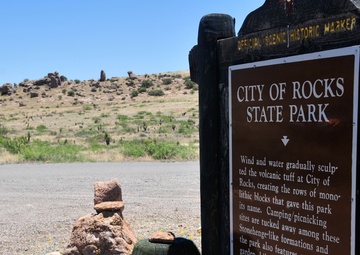 Soldiers, students visit City of Rocks