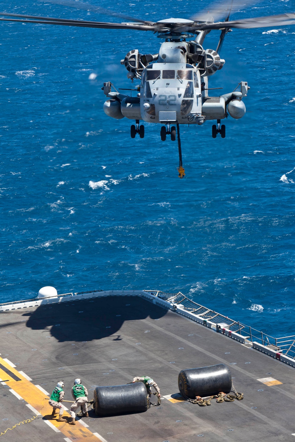 Marines, sailors transfer fuel from ship to shore