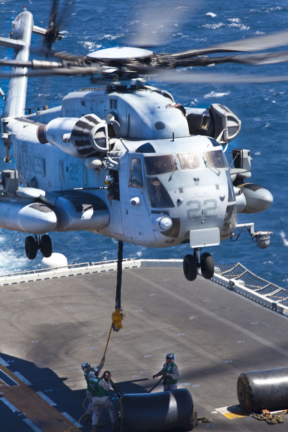 Marines, sailors transfer fuel from ship to shore