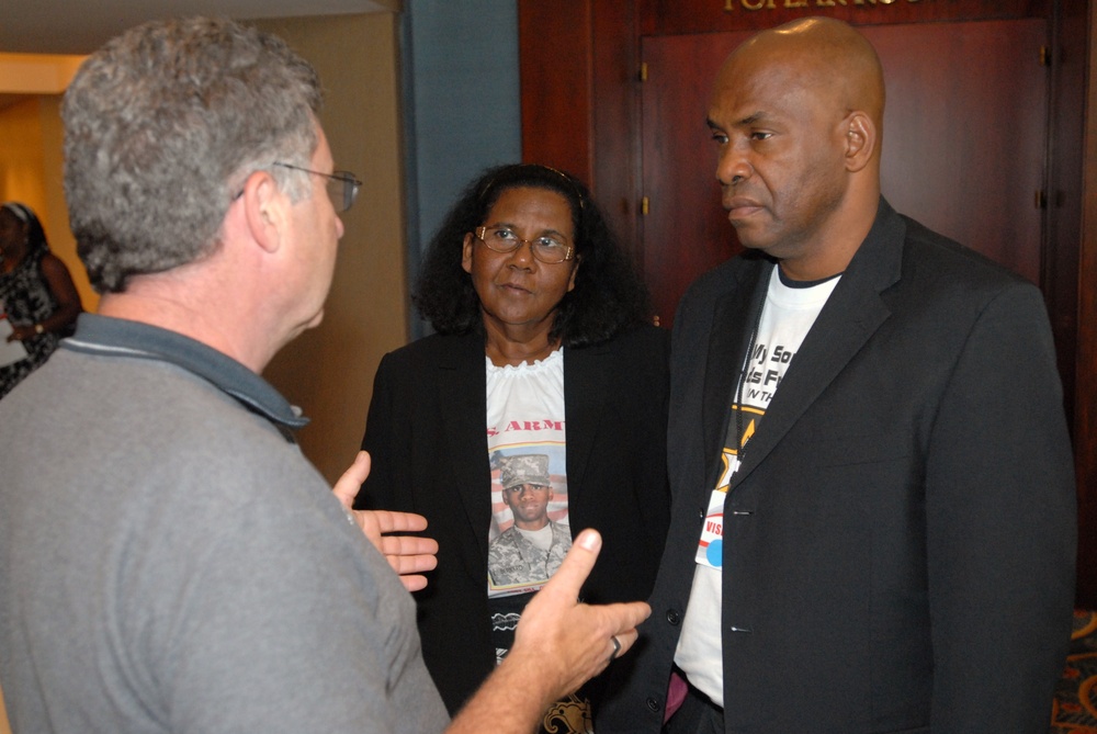 Soldier's family travels to Army training seminar