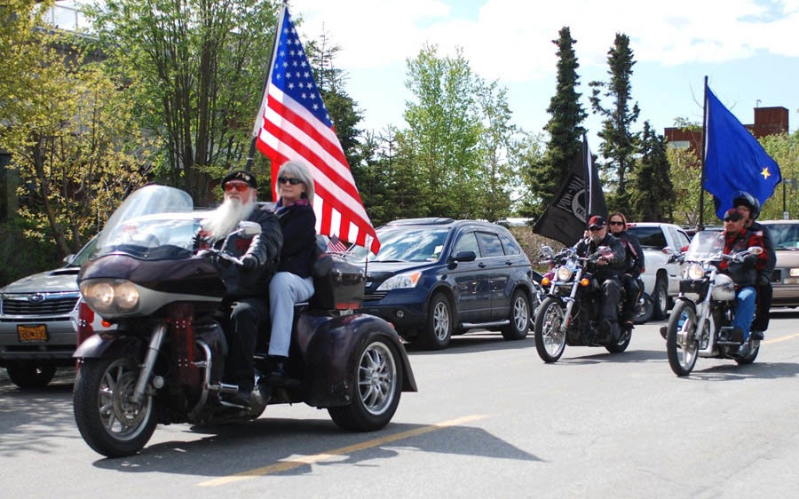 Anchorage remembers heroes past, present