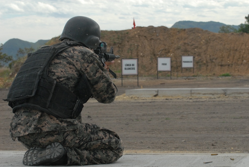 Fuerzas Comando 2012 weapons firing events