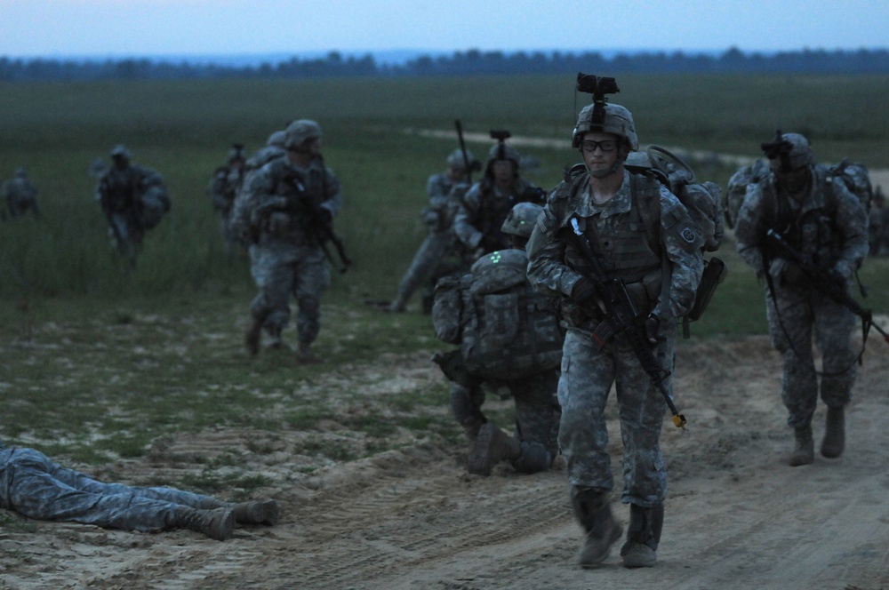 2nd BCT paratroopers demonstrate their capabilities