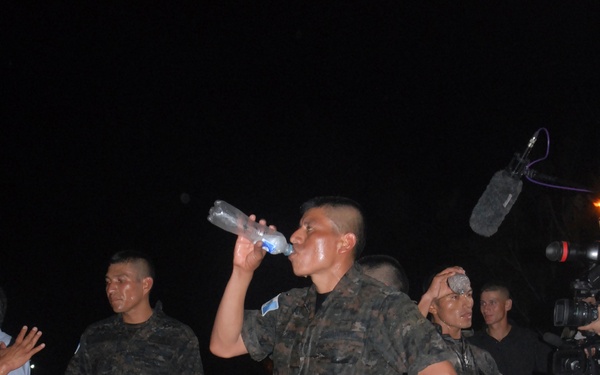 Fuerzas Comando 2012 road march