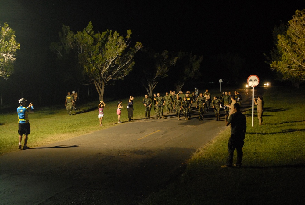 Fuerzas Comando 2012 road march