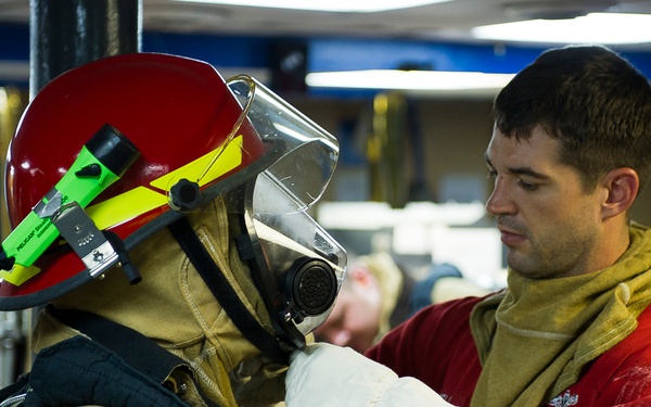 USS Taylor replentishment at sea