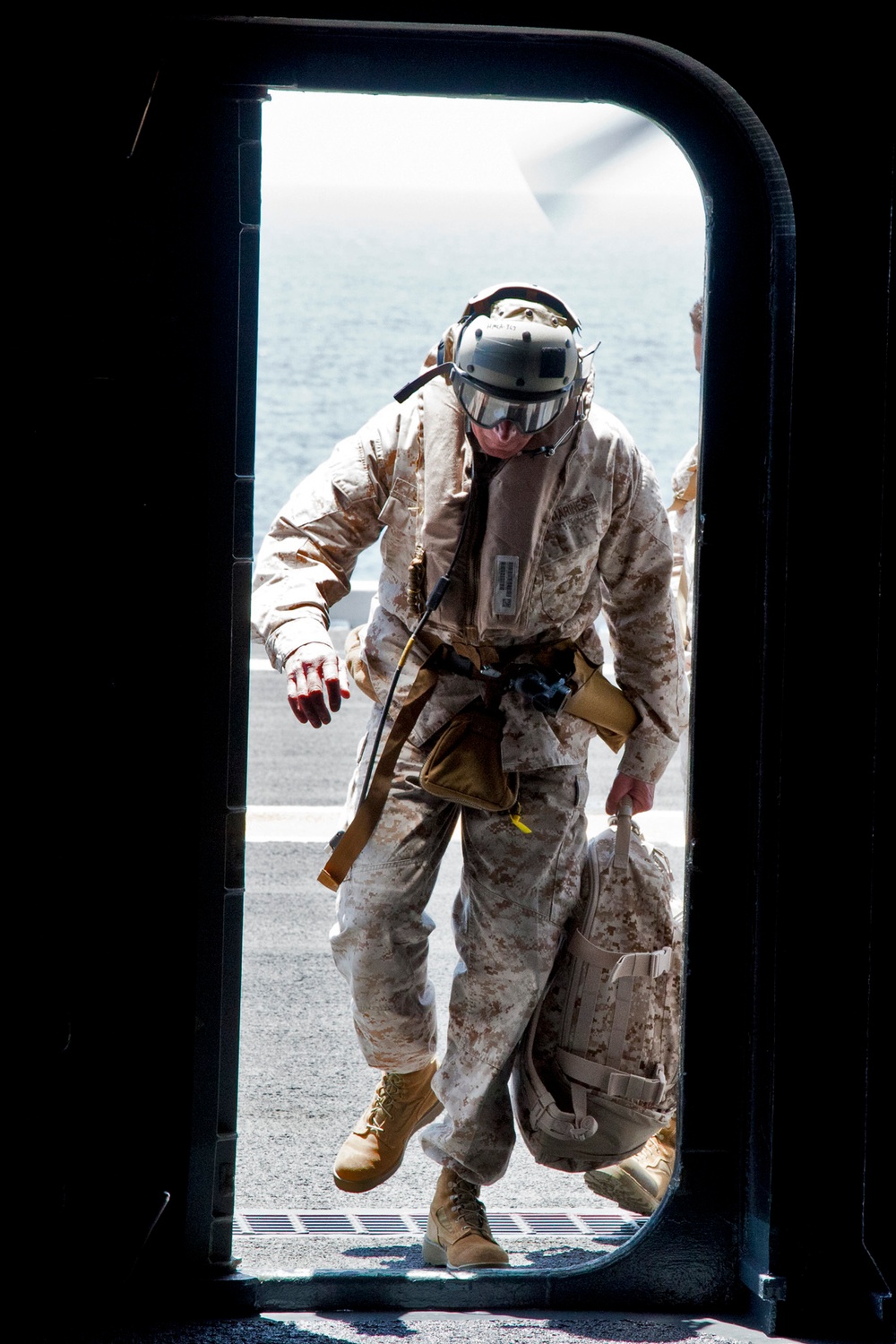 I MEF deputy commanding general visits USS Peleliu