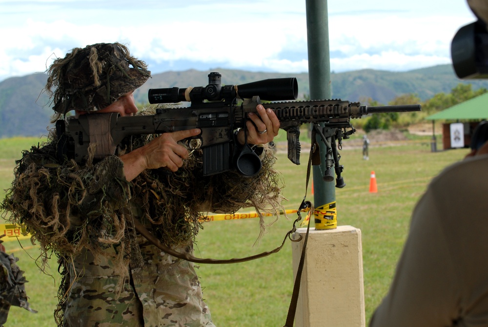 Fuerzas Comando 2012 obstacle course