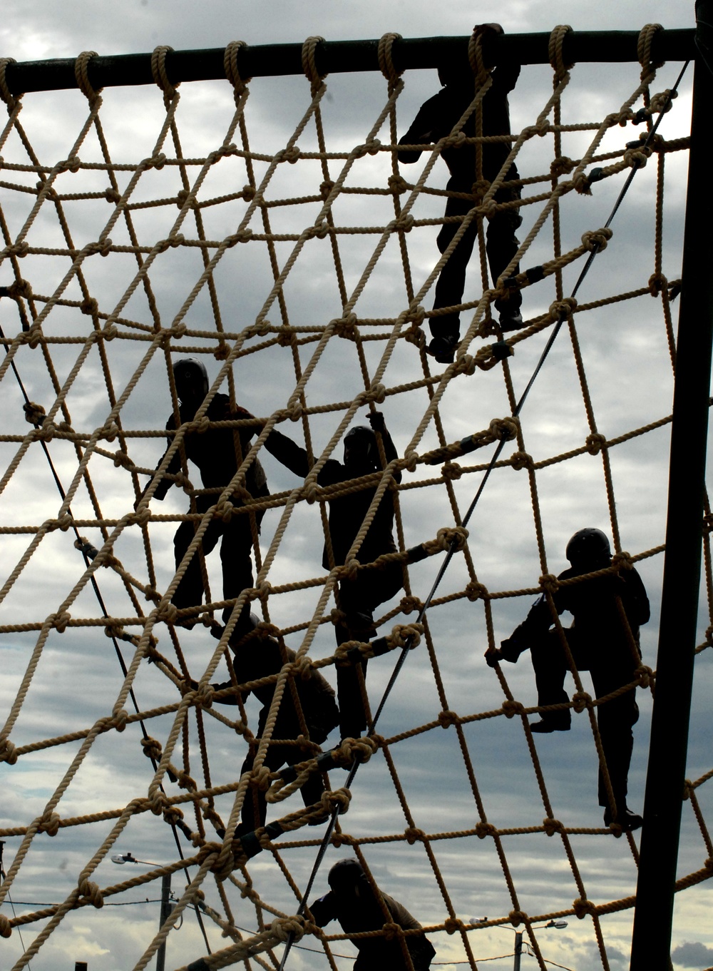 Fuerzas Comando 2012 obstacle course