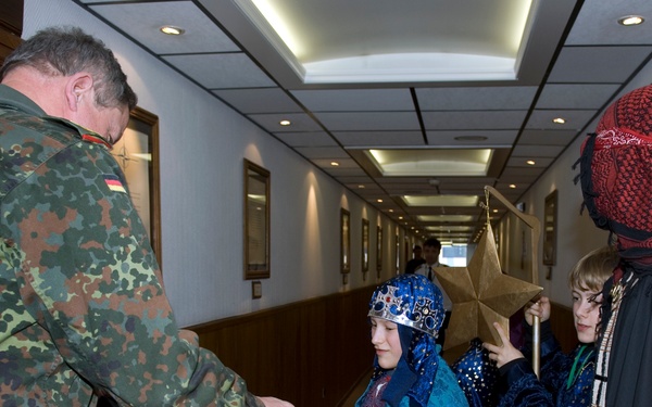 Three wise men visit chief of staff