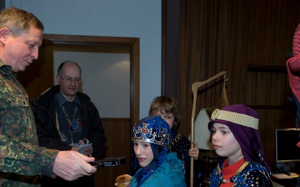 Three wise men visit chief of staff