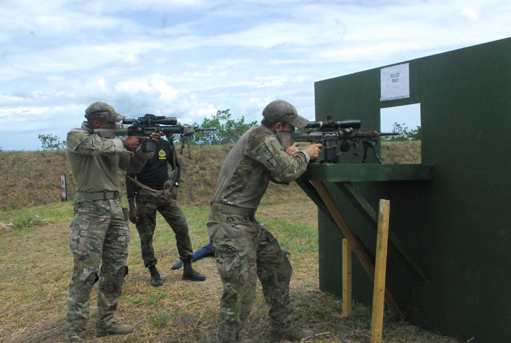 Fuerzas Comando 2012 sniper stress test