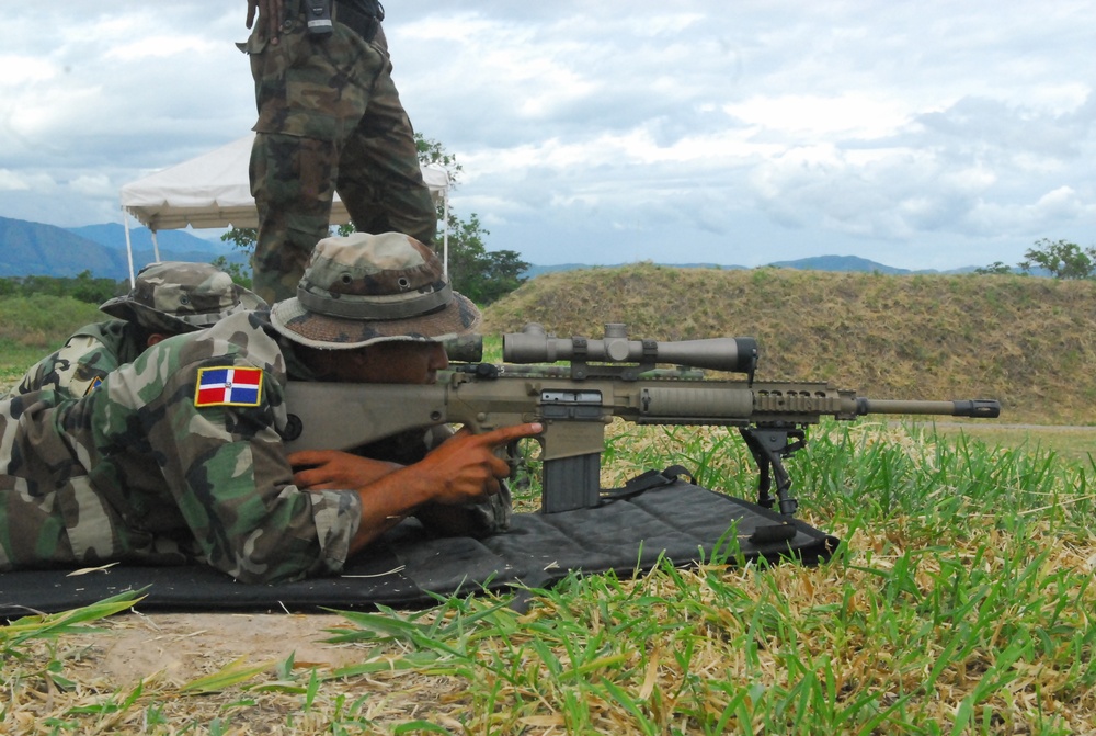 Fuerzas Comando 2012 sniper stress test