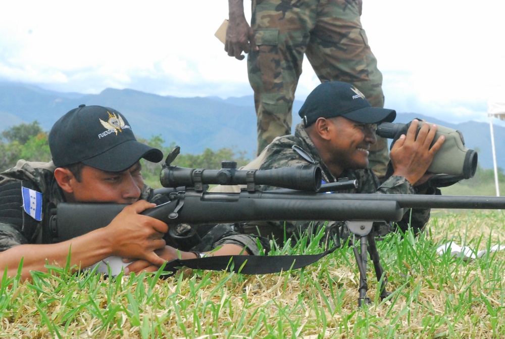 Fuerzas Comando 2012 sniper stress test