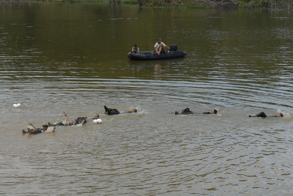 Fuerzas Comando 2012 aquatic event