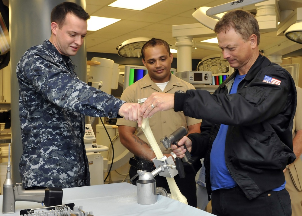 Gary Sinise tours Naval Medical Center San Diego