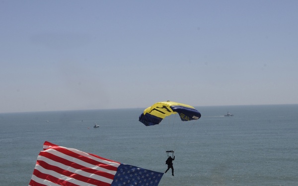 Leap Frogs parachute team perform at Ocean City Air Show