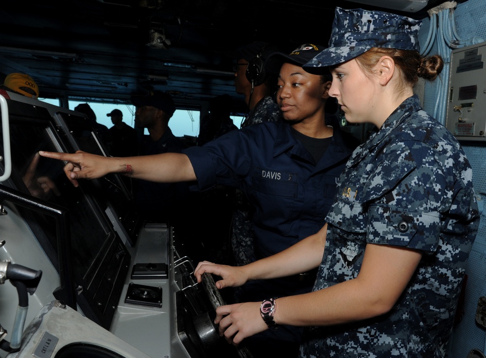 USS George Washington sailors train